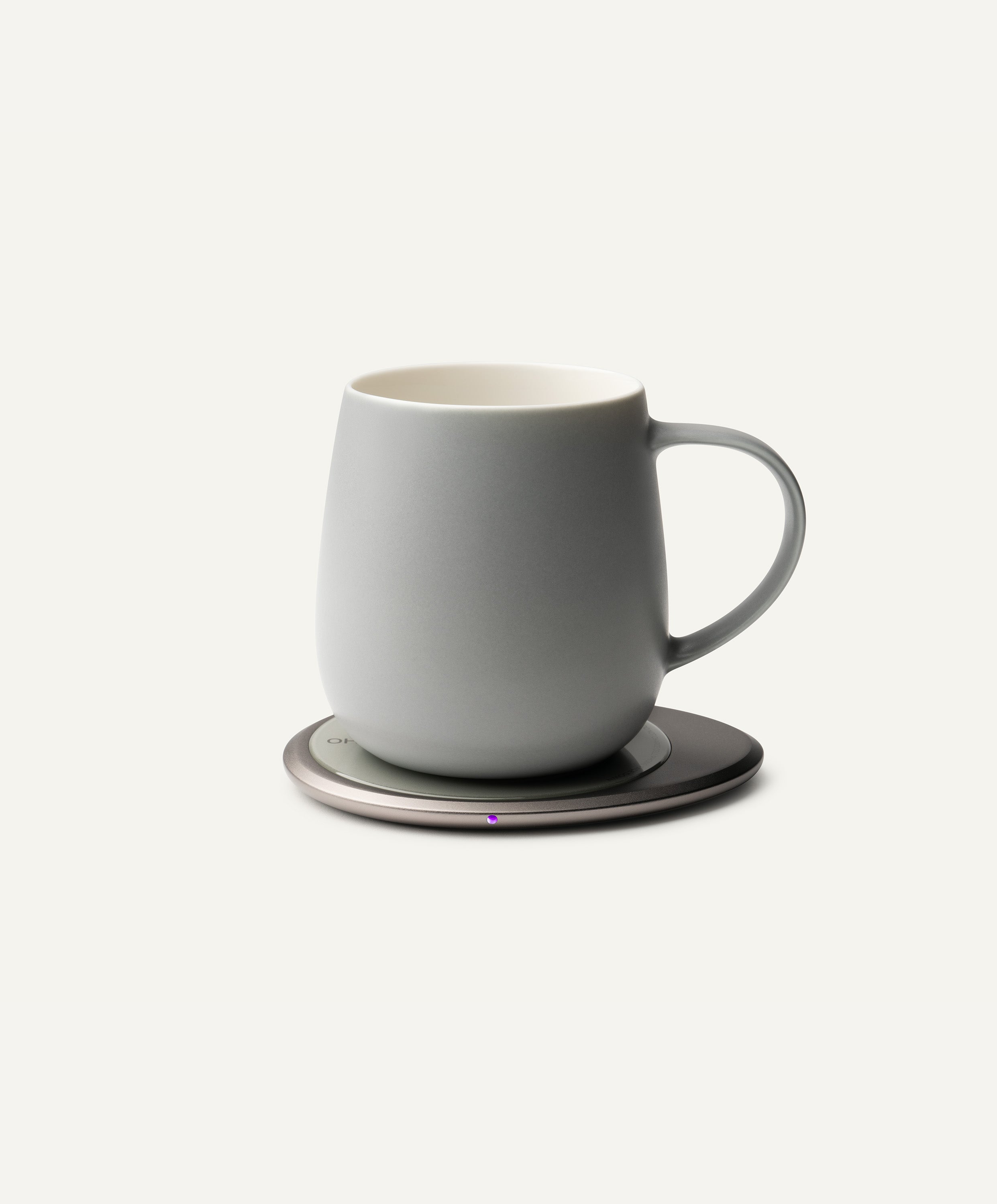 Ui 3 Self-Heating Ceramic Mug 12 fl oz / 355 mL in Soft Gray on Ohom Charging Pad 3