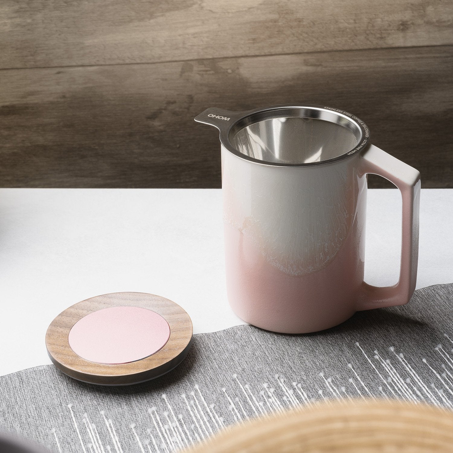 Pink mug with design and strainer and lid