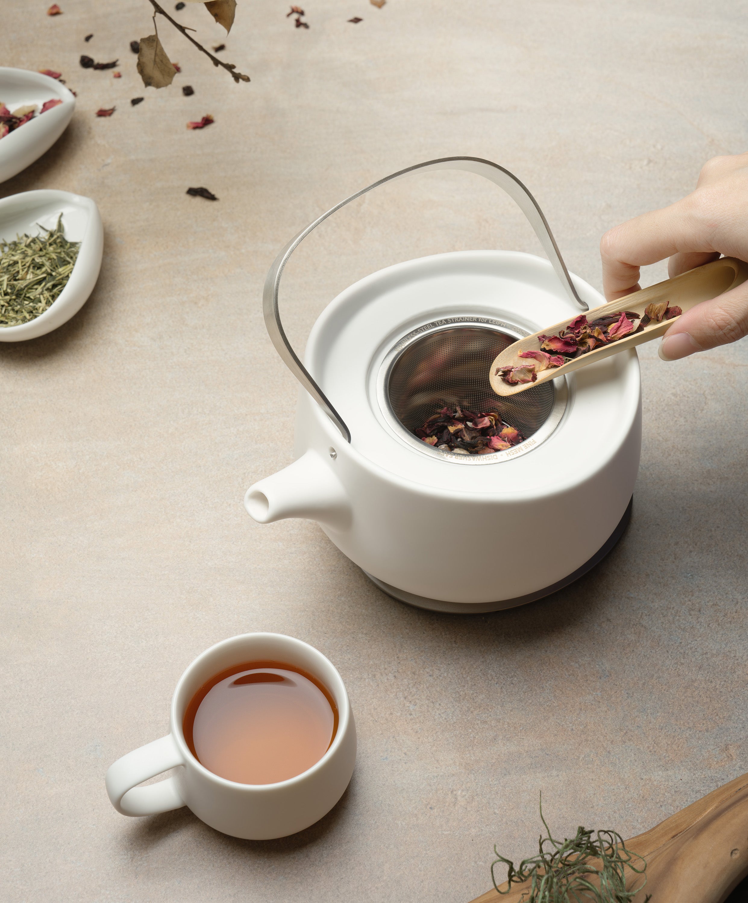 Leiph Self-heating Teapot Set - Jasmine White