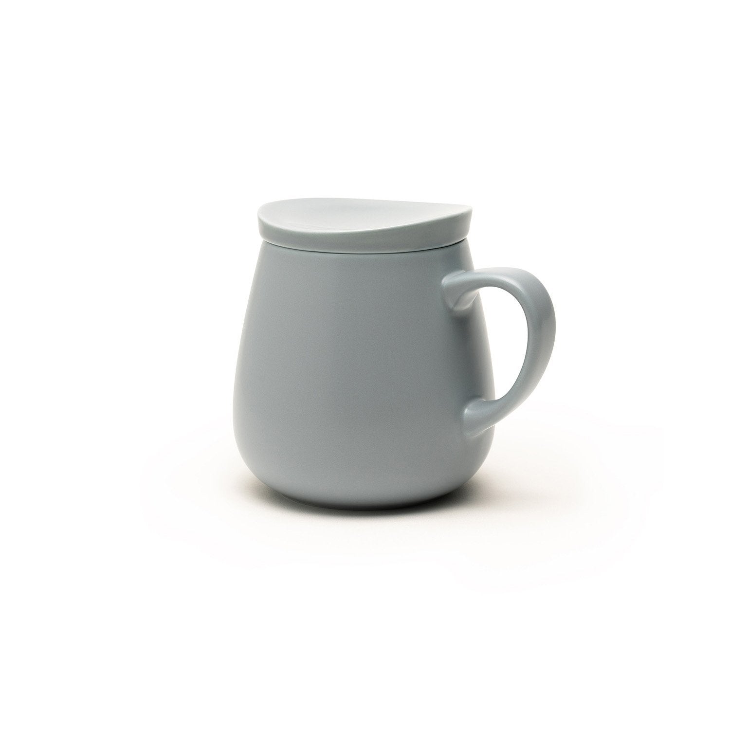 Large gray mug with lid