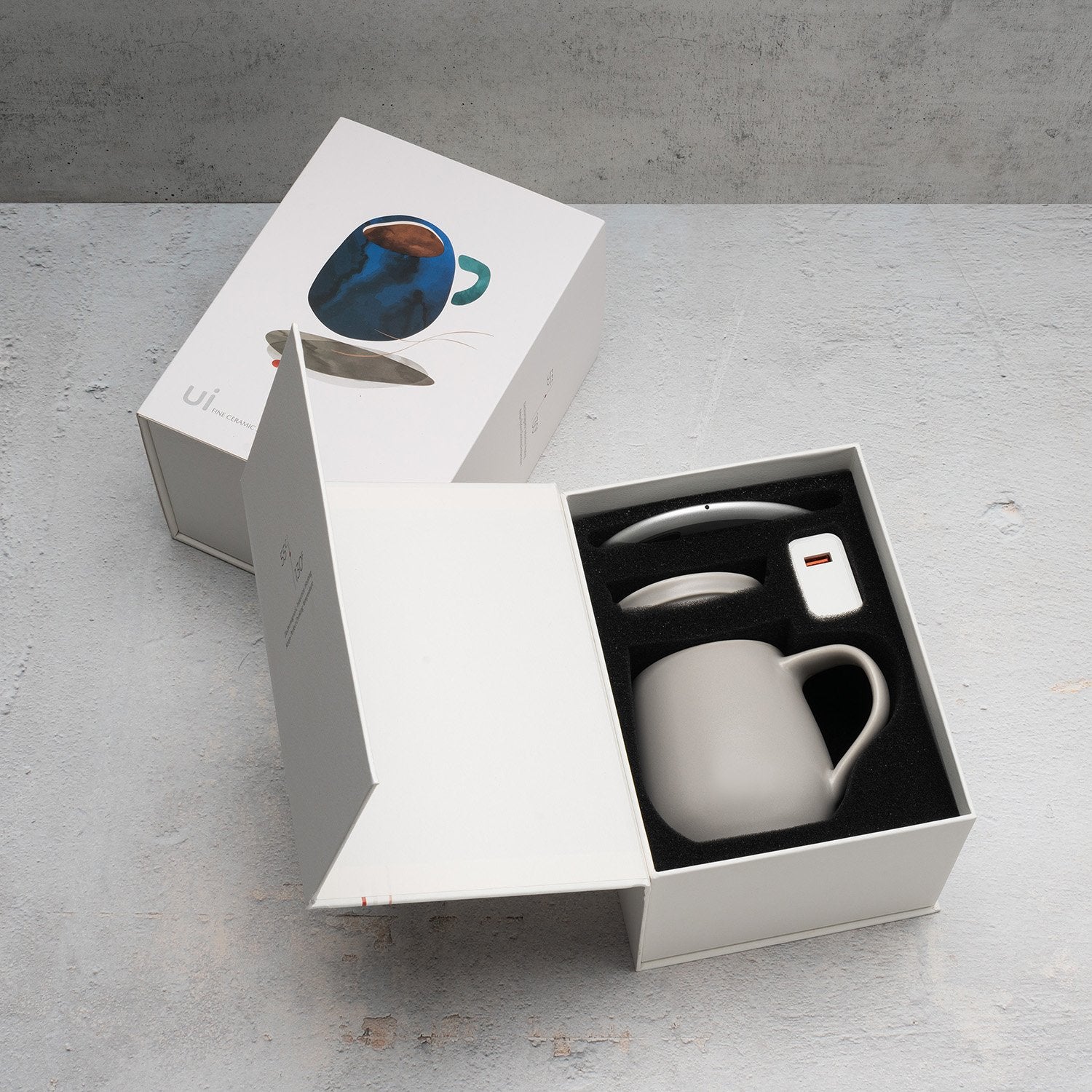 Mug set inside packaging