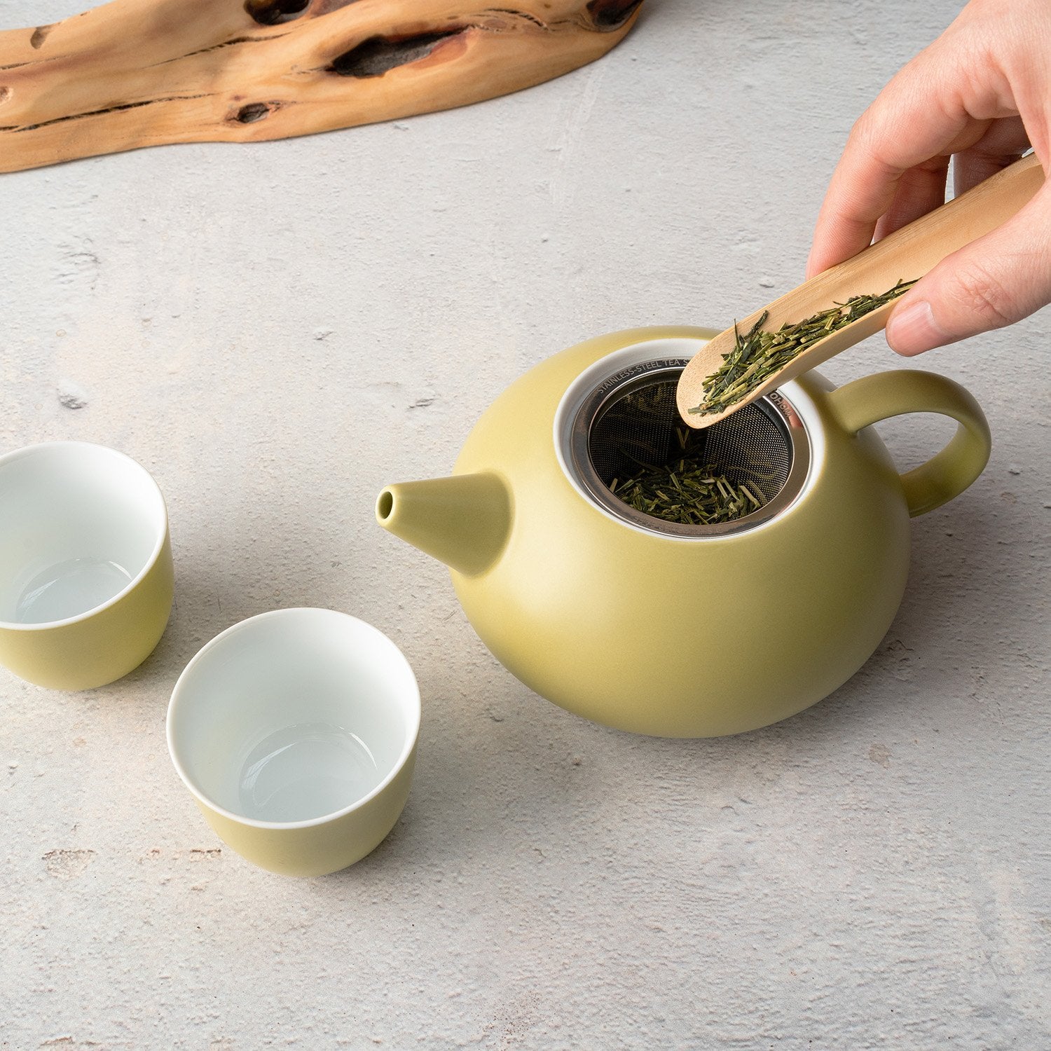 Olive teapot with cups